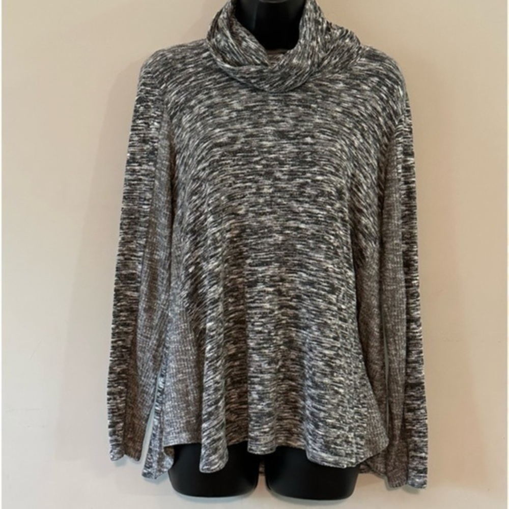 Lazy Sundays by Anthropologie Soft Grey and black Cowl Neck Long Sleeve